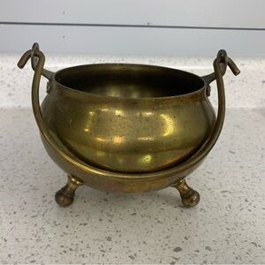 Vintage Brass Cauldron with Handle